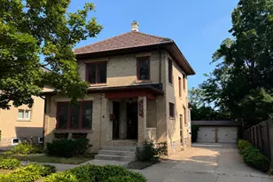 306 E Edgewater St, Portage, WI 53901 - Photo 1