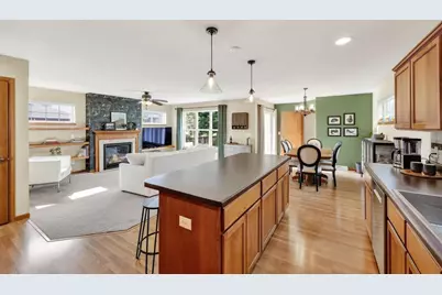 7009 Dewdrop Drive, Madison, WI 53719 - Photo 8