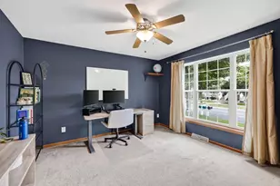 7009 Dewdrop Dr, Madison, WI 53719 - Photo 12