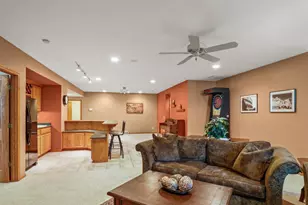 933 Chalfont Dr, Sun Prairie, WI 53590 - Photo 32