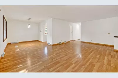 4506 Village Lane, Madison, WI 53704 - Photo 8