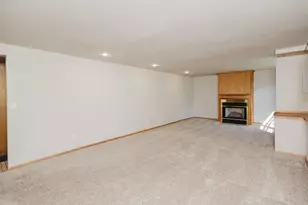 1422 Ellen Ave, Madison, WI 53716 - Photo 34