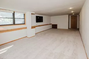 1422 Ellen Ave, Madison, WI 53716 - Photo 34