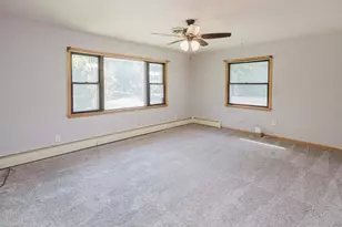 1422 Ellen Ave, Madison, WI 53716 - Photo 16