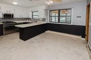 1422 Ellen Ave, Madison, WI 53716 - Photo 8