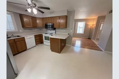 25 Plum Tree Village, Beloit, WI 53511 - Photo 12