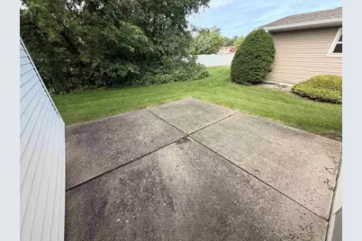 25 Plum Tree Village, Beloit, WI 53511 - Photo 28
