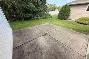 25 Plum Tree Village, Beloit, WI 53511 - Photo 28