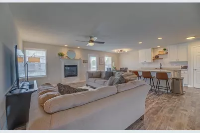2215 Red Barn Lane, Beloit, WI 53511 - Photo 2