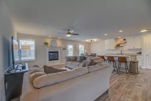 2215 Red Barn Ln, Beloit, WI 53511 - Photo 2