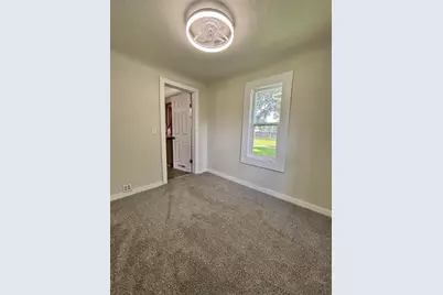 332 S Pine Street, Janesville, WI 53548 - Photo 16