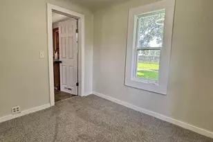 332 S Pine St, Janesville, WI 53548 - Photo 16