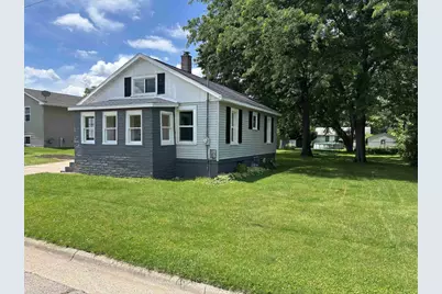 332 S Pine Street, Janesville, WI 53548 - Photo 2