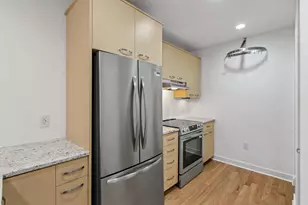 309 W Washington Ave, Madison, WI 53703 - Photo 8