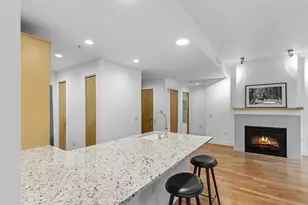 309 W Washington Ave, Madison, WI 53703 - Photo 6