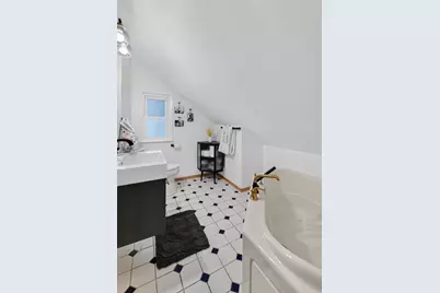 2626 Chamberlain Avenue, Madison, WI 53705 - Photo 24
