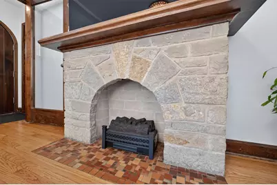 2626 Chamberlain Avenue, Madison, WI 53705 - Photo 6