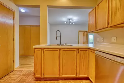 301 Harbour Town Drive #322, Madison, WI 53717 - Photo 8