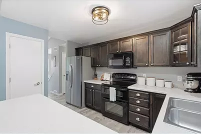 41 Kresteller Circle, Madison, WI 53719 - Photo 12