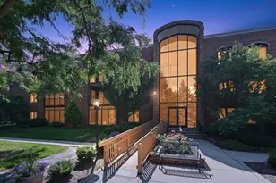 325 S Yellowstone Dr, Madison, WI 53705 - Photo 4