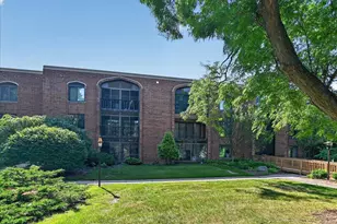 325 S Yellowstone Dr, Madison, WI 53705 - Photo 2