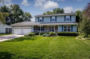 440 Aspen Ct, Verona, WI 53593 - Photo 2