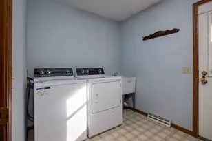 440 Aspen Ct, Verona, WI 53593 - Photo 12