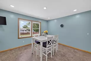 615 Village Dr, Belleville, WI 53508 - Photo 14