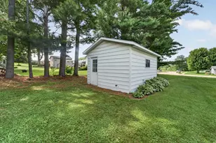 615 Village Dr, Belleville, WI 53508 - Photo 34