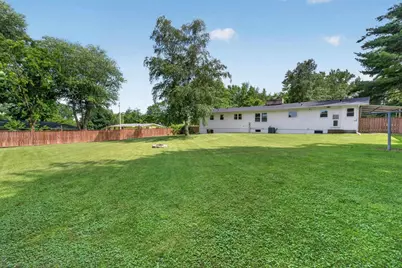 615 Village Drive, Belleville, WI 53508 - Photo 32