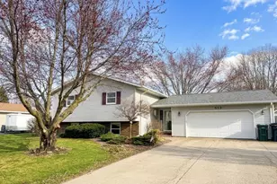 513 N Hume Ave, Marshfield, WI 54449 - Photo 1