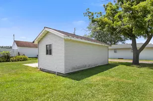 111 Superior St, Portage, WI 53901 - Photo 40