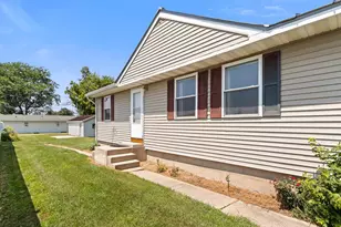 111 Superior St, Portage, WI 53901 - Photo 10