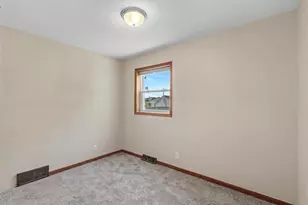 111 Superior St, Portage, WI 53901 - Photo 32