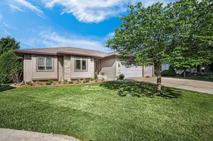 36 Fawn Ridge Cir, Middleton, WI 53562 - Photo 2