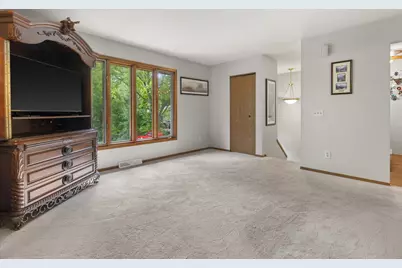 4508 White Aspen Road, Madison, WI 53704 - Photo 6