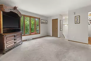 4508 White Aspen Rd, Madison, WI 53704 - Photo 6