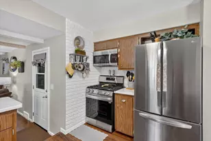 2204 E Huebbe Pkwy, Beloit, WI 53511 - Photo 12