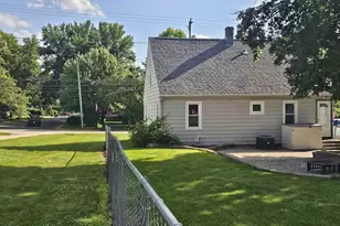 410 W Main St, Marshall, WI 53559 - Photo 6