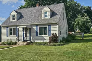 410 W Main St, Marshall, WI 53559 - Photo 2