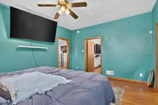 422 S Washington St, Janesville, WI 53548 - Photo 10