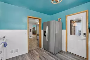 422 S Washington St, Janesville, WI 53548 - Photo 18