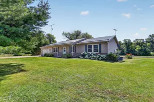 3817 S Carvers Rock Rd, Avalon, WI 53505 - Photo 8