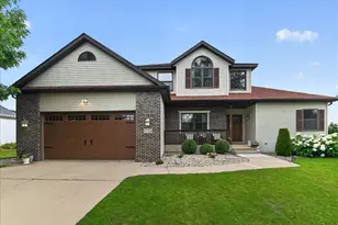 1730 Stonehaven Dr, Sun Prairie, WI 53590 - Photo 1