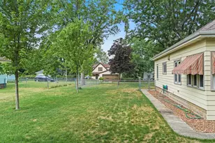 233 S Pierce St, Adams, WI 53910 - Photo 10