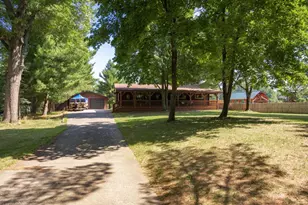 W5614 Cherokee Ln, New Lisbon, WI 53950 - Photo 2