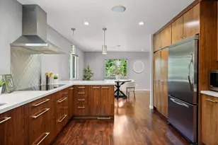 223 N Baldwin St, Madison, WI 53703 - Photo 2