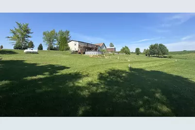 W2502 Preston Road, Juda, WI 53550 - Photo 8
