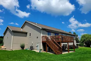 715 Cypress Ct, Sun Prairie, WI 53590 - Photo 2