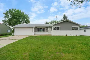 944 Hillside Dr, Jefferson, WI 53549 - Photo 1